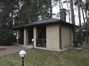 Альтанка з піччю, мангалом чи барбекю